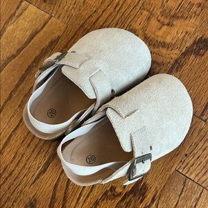 Toddler Suede Buckle Shoes - Cream